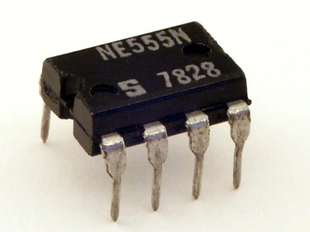 What is 555 timer?